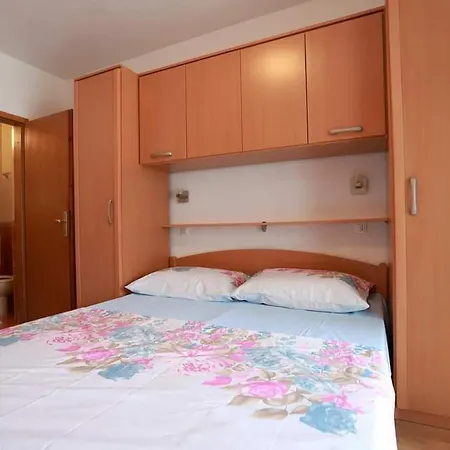 With Parking Space Baska Voda, Makarska - 6827 Apartamento Baška Voda
