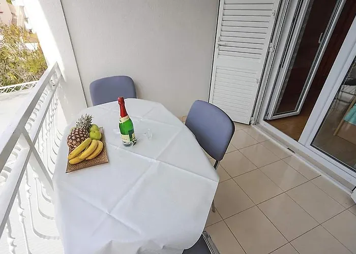 With Parking Space Baska Voda, Makarska - 6827 Appartement Baška Voda