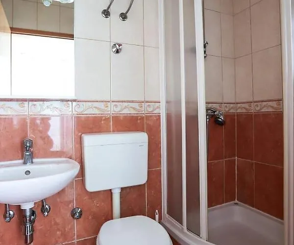 With Parking Space Baska Voda, Makarska - 6827 Appartement Baška Voda